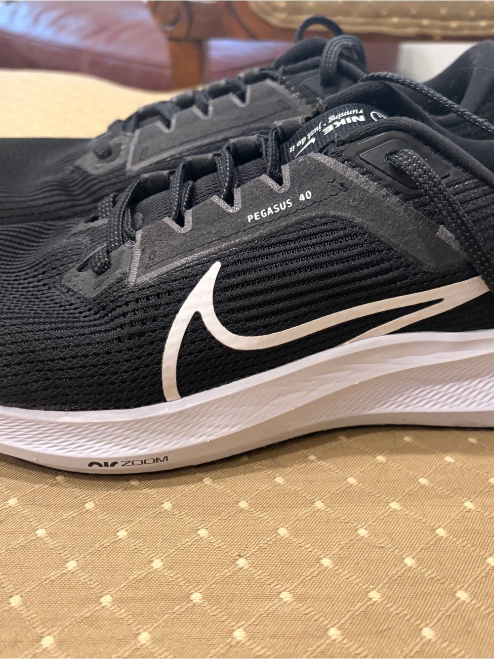 Nike Pegasus 40 Men's Black and White Running Sneakers